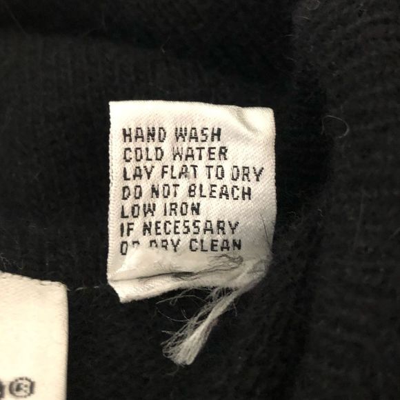 90’s Vintage Beaded Embroidered Lambswool Angora Long Sleeve Sweater size Small - Picture 10 of 12